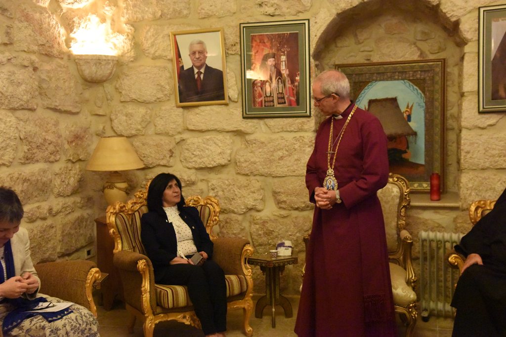 رئيسة بلدية بيت لحم تشارك في برنامج زيارة رئيس أساقفة كانتربري إلى بيت لحم 