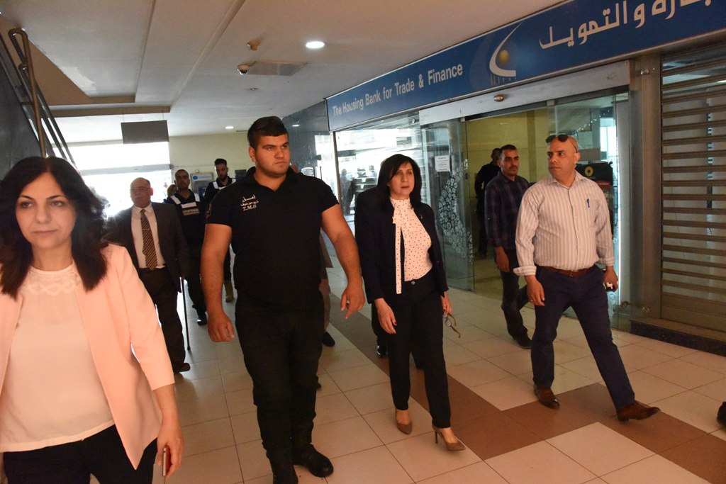 بلدية بيت لحم تنظم حفل إستلام محطة الباصات المركزية