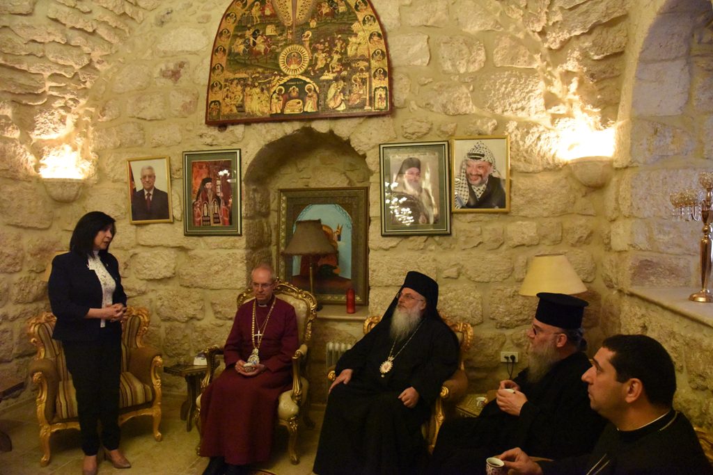 رئيسة بلدية بيت لحم تشارك في برنامج زيارة رئيس أساقفة كانتربري إلى بيت لحم 