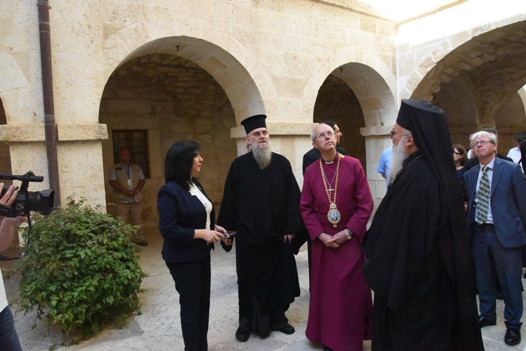 رئيسة بلدية بيت لحم تشارك في برنامج زيارة رئيس أساقفة كانتربري إلى بيت لحم 