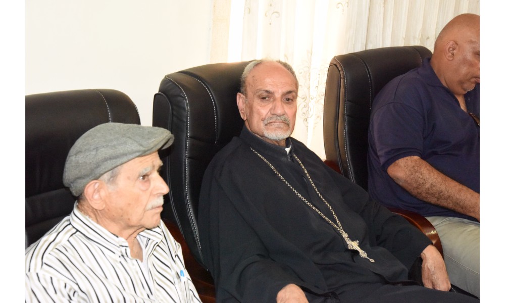 رئيسة بلدية بيت لحم وممثل روسيا لدى فلسطين يزيحان الستارة عن لوحتي تدشين مشروع تأهيل شارع النجمة وتفرعاته وتأهيل مبنى بلدية بيت لحم 