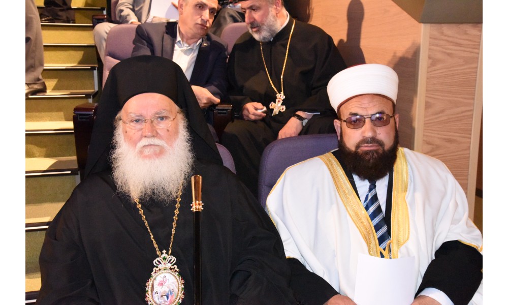 رئيسة بلدية بيت لحم وممثل روسيا لدى فلسطين يزيحان الستارة عن لوحتي تدشين مشروع تأهيل شارع النجمة وتفرعاته وتأهيل مبنى بلدية بيت لحم 