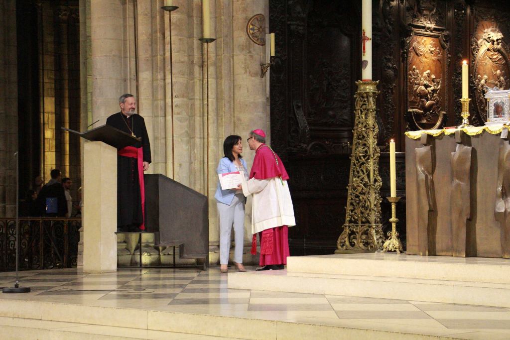 رئيسة بلدية بيت لحم تحصد الجائزة الأدبية الفرنسية الكبرى " l’Œuvre d’Orient " عن كتابها "في حب بيت لحم، مدينتي والجدار"