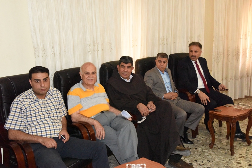 رئيس بلدية بيت لحم المحامي أنطون سلمان يستقبل عددا من الشخصيات الإعتبارية في دار البلدية والذين بدورهم قدموا التهنئة 