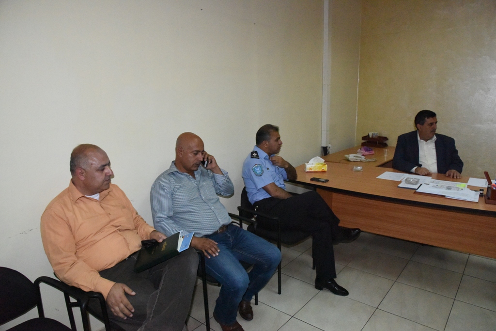 رئيس بلدية بيت لحم في جولة تفقدية لمحطة الباصات المركزية ويبدي ملاحظاته لتطويرها  ويبحث سبل حل الأزمة المرورية في المنطقة المحيطة بالمحطة