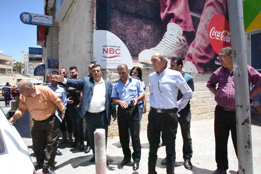 رئيس بلدية بيت لحم في جولة تفقدية لمحطة الباصات المركزية ويبدي ملاحظاته لتطويرها  ويبحث سبل حل الأزمة المرورية في المنطقة المحيطة بالمحطة