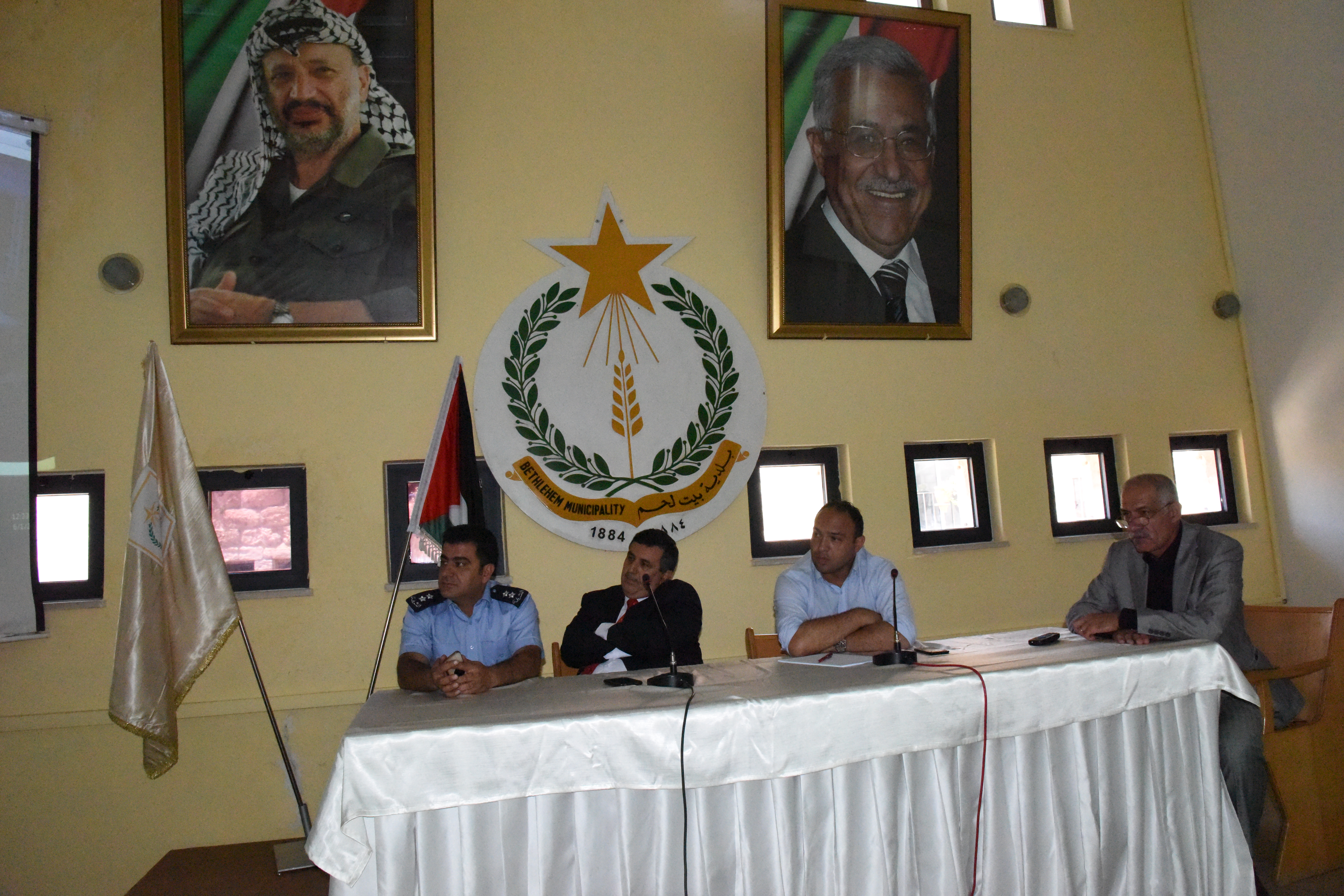 لقاء جماهيري في بلدية بيت لحم  لمناقشة موضوع الأزمة المرورية عند مفرق العين