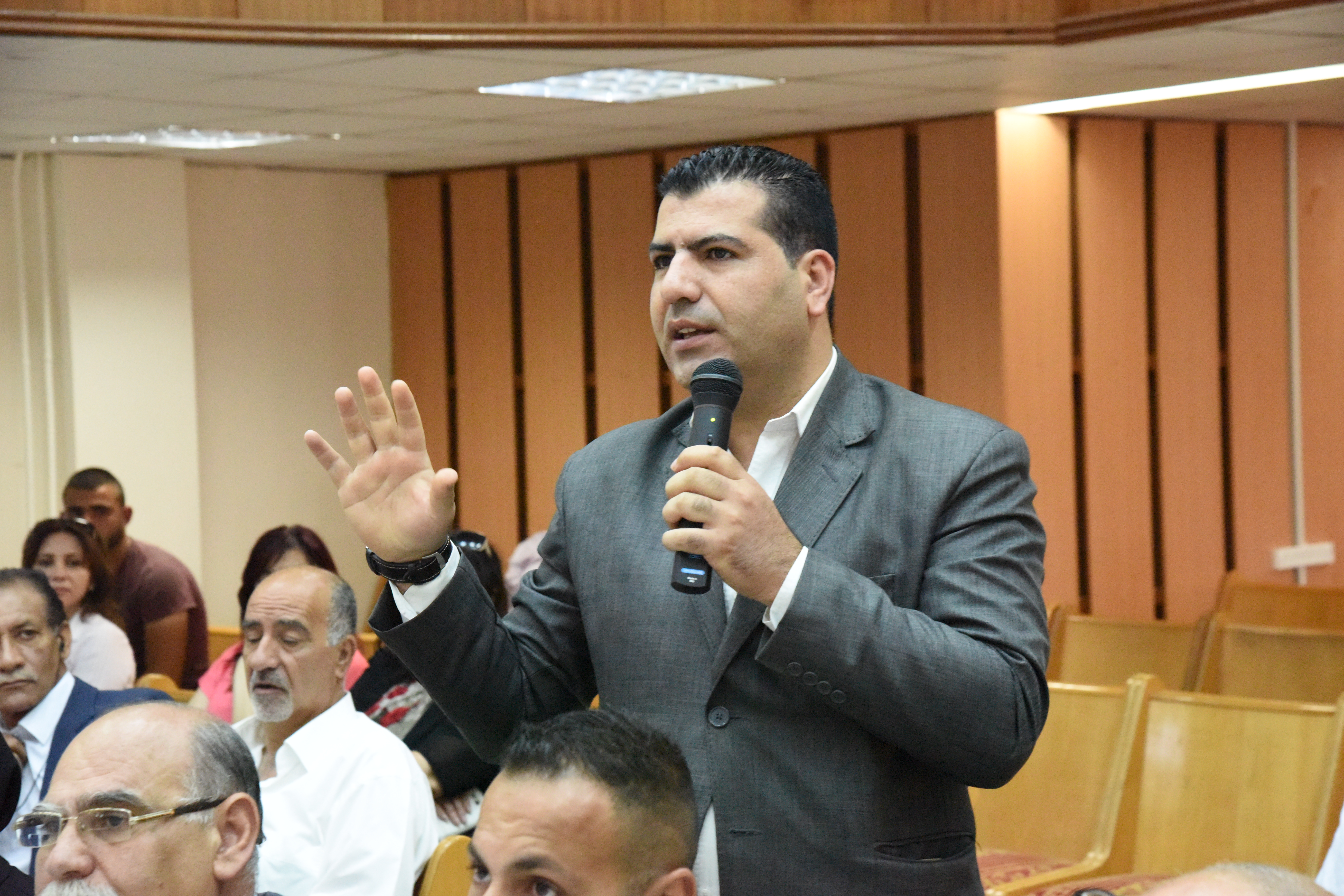 لقاء جماهيري في بلدية بيت لحم  لمناقشة موضوع الأزمة المرورية عند مفرق العين