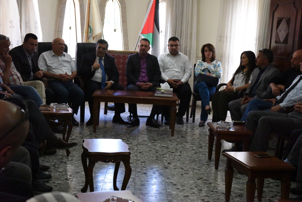  رئيس بلدية بيت لحم يبحث مع الوزير غنيم مشروع تطوير شبكة المياه