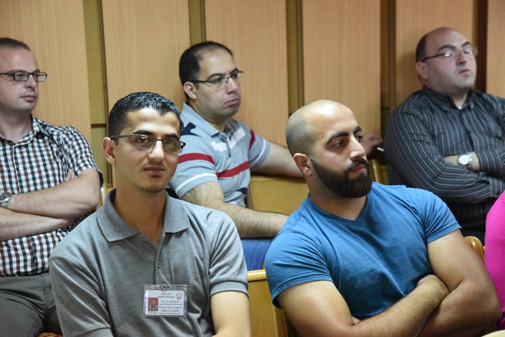 رئيس وأعضاء مجلس بلدية بيت لحم يلتقون بطاقم البلدية 