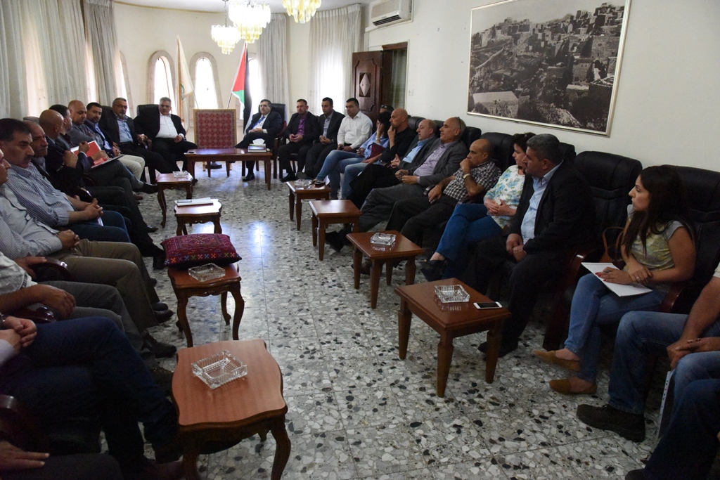  رئيس بلدية بيت لحم يبحث مع الوزير غنيم مشروع تطوير شبكة المياه