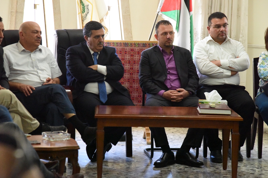  رئيس بلدية بيت لحم يبحث مع الوزير غنيم مشروع تطوير شبكة المياه