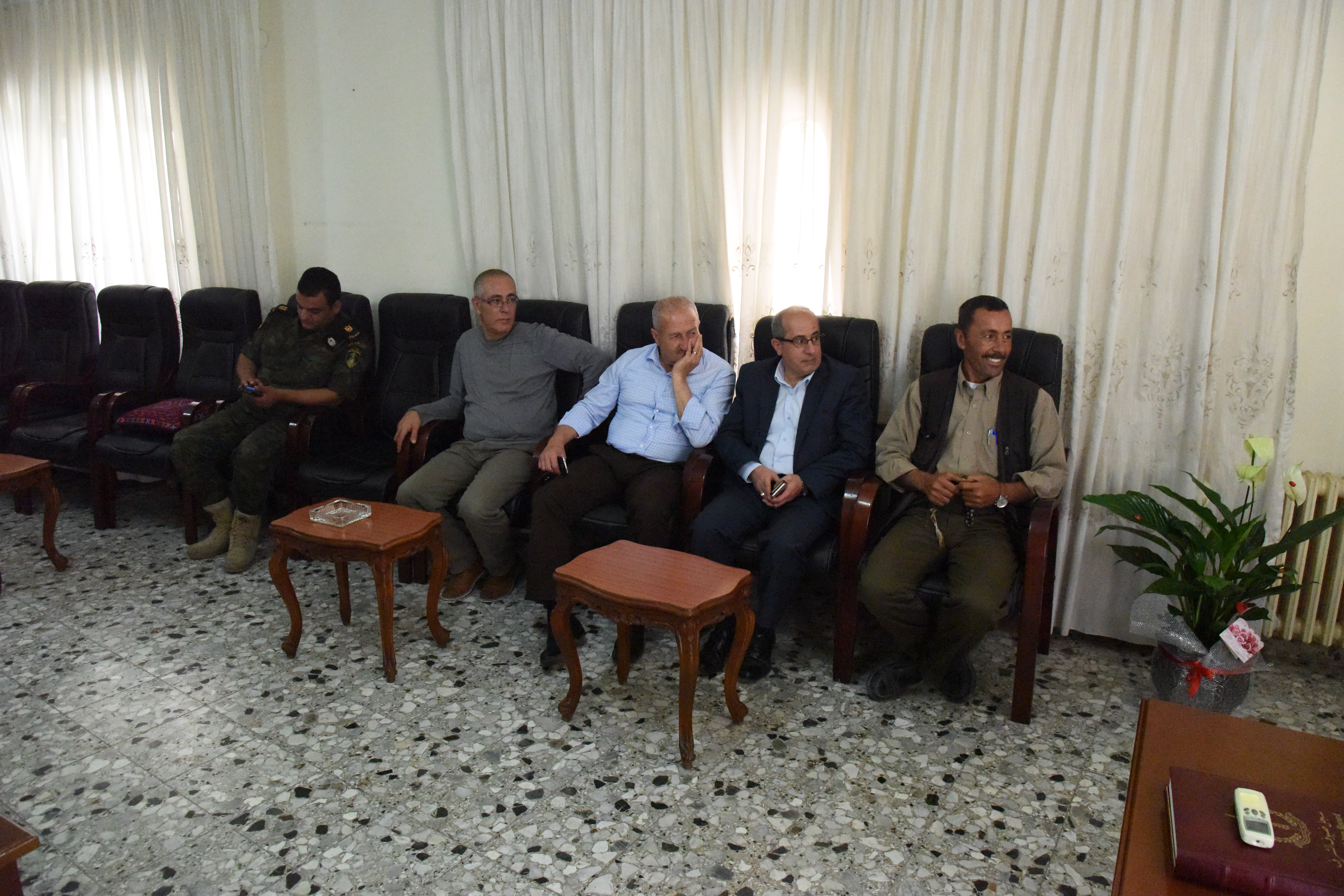 الأمن الوطني وبلدية بيت ساحور وحركة فتح/ زعترة والعديد من الجهات يهنئون رئيس بلدية بيت لحم بمنصبه