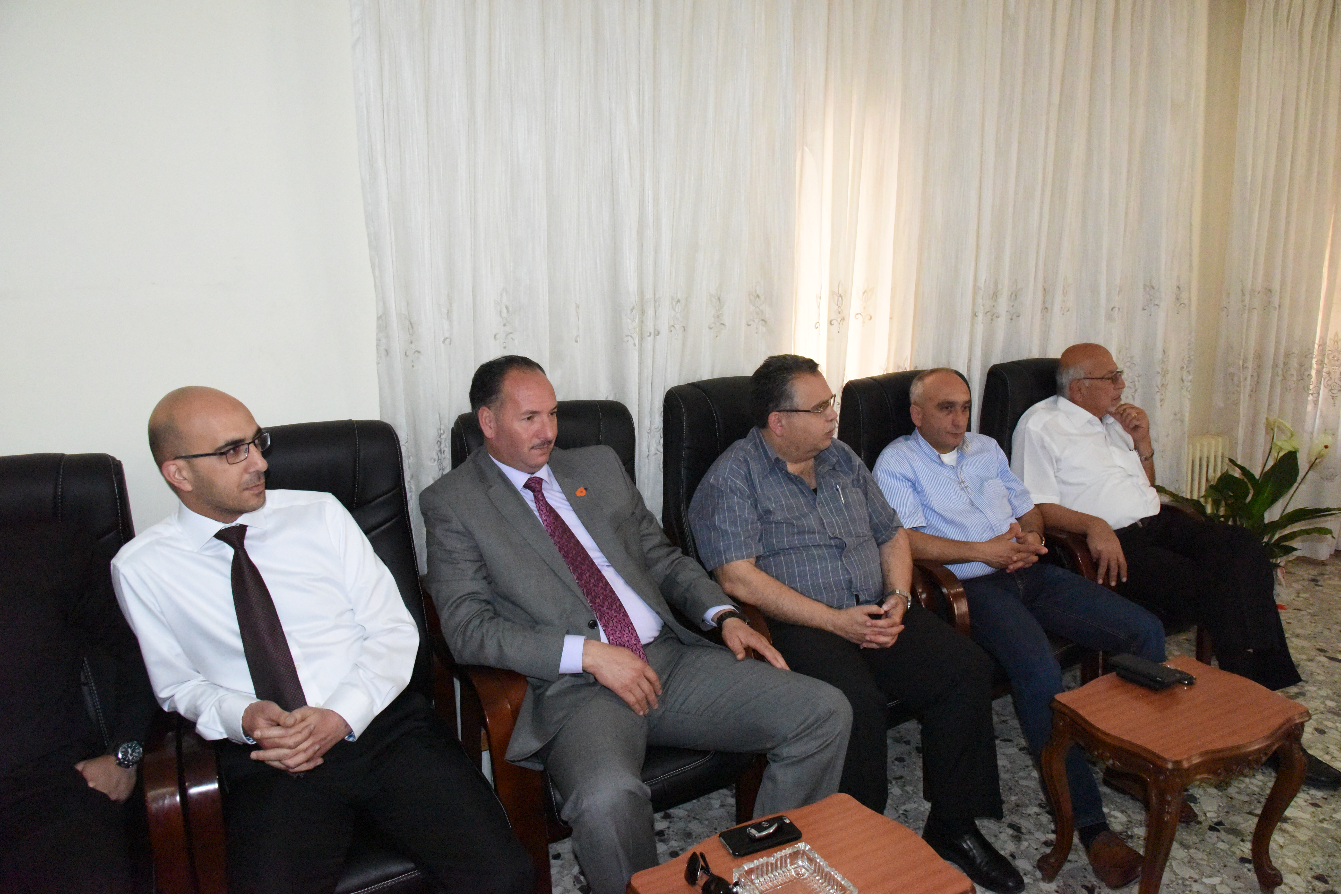 الأمن الوطني وبلدية بيت ساحور وحركة فتح/ زعترة والعديد من الجهات يهنئون رئيس بلدية بيت لحم بمنصبه