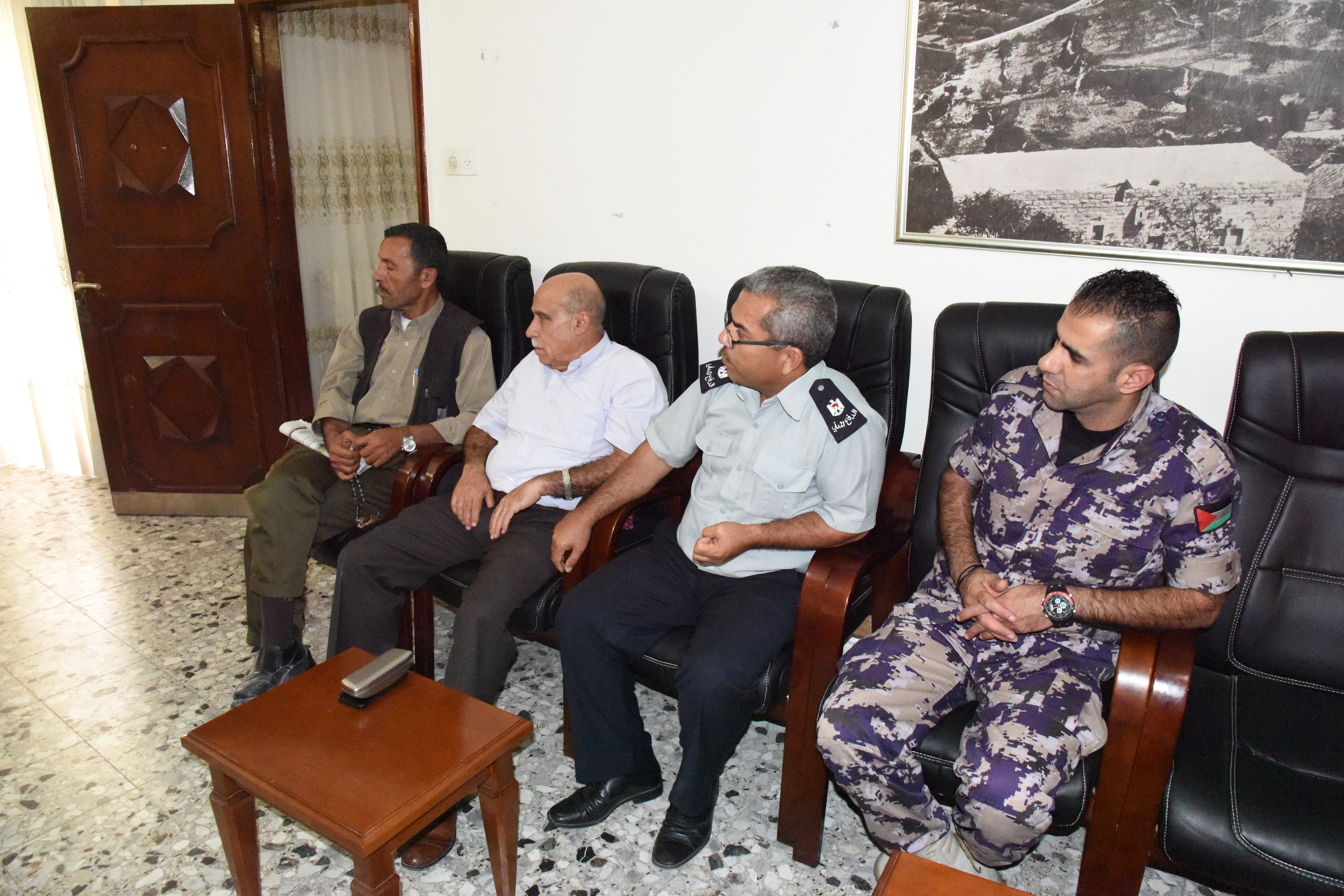 الأمن الوطني وبلدية بيت ساحور وحركة فتح/ زعترة والعديد من الجهات يهنئون رئيس بلدية بيت لحم بمنصبه