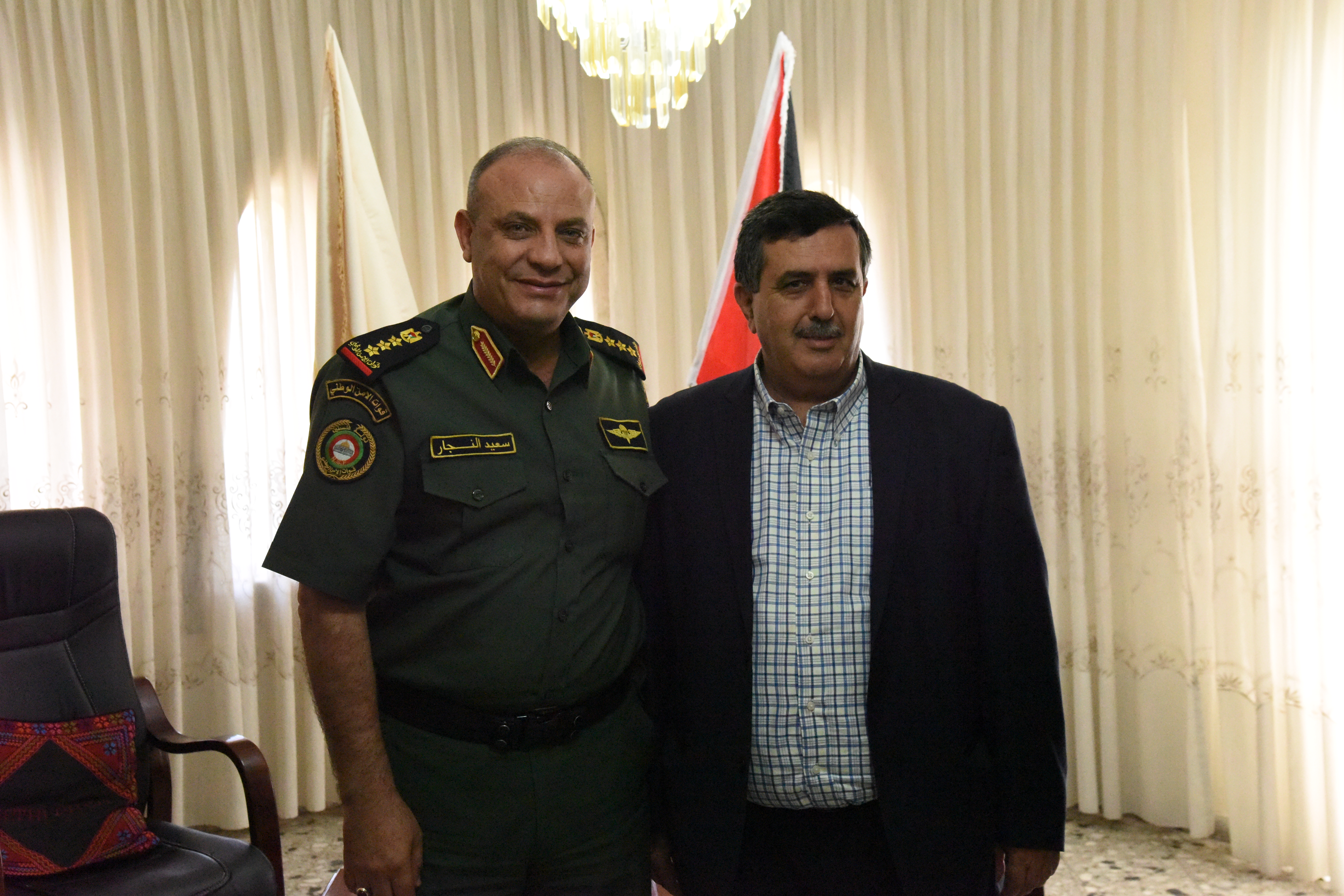 الأمن الوطني وبلدية بيت ساحور وحركة فتح/ زعترة والعديد من الجهات يهنئون رئيس بلدية بيت لحم بمنصبه