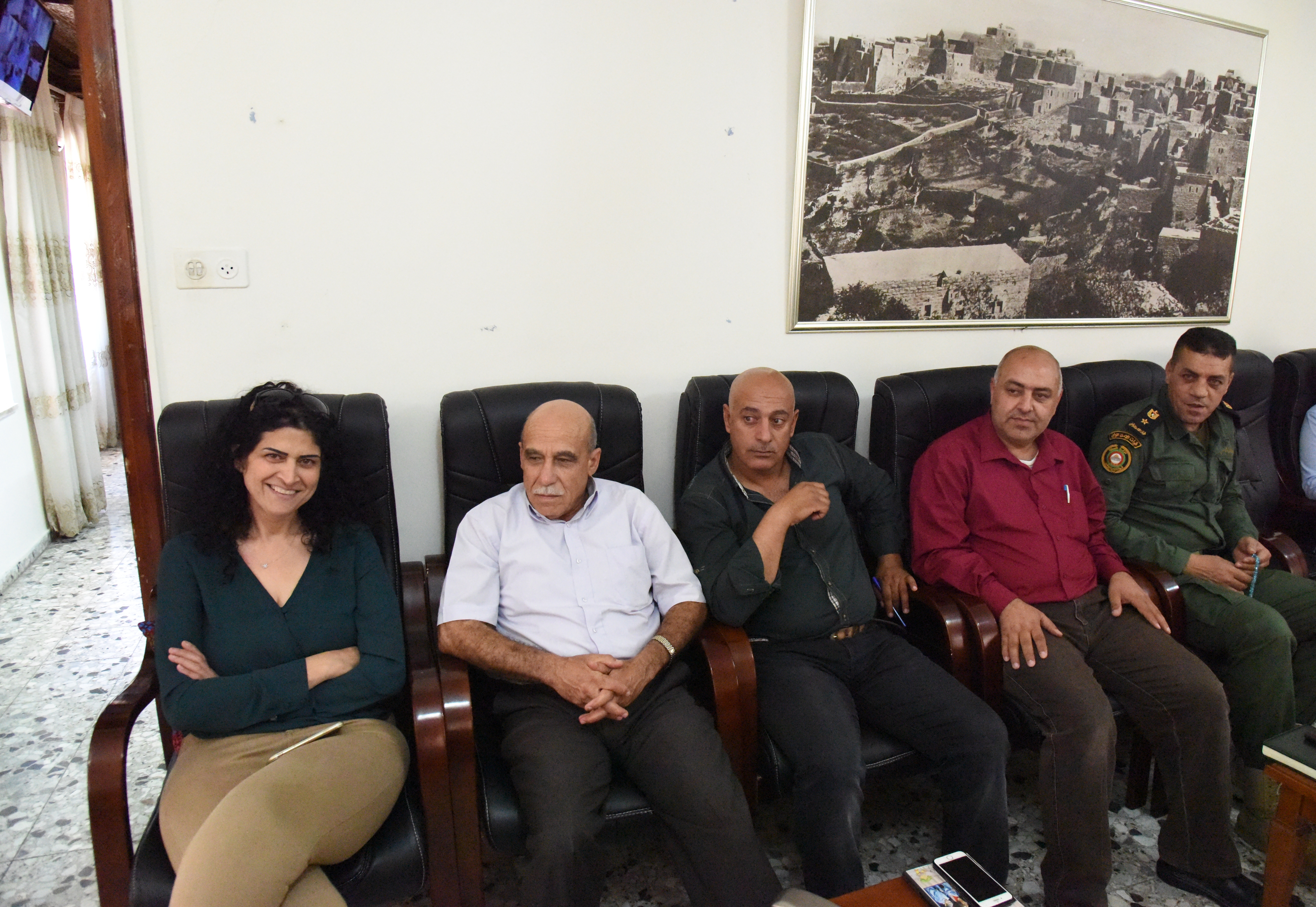 الأمن الوطني وبلدية بيت ساحور وحركة فتح/ زعترة والعديد من الجهات يهنئون رئيس بلدية بيت لحم بمنصبه