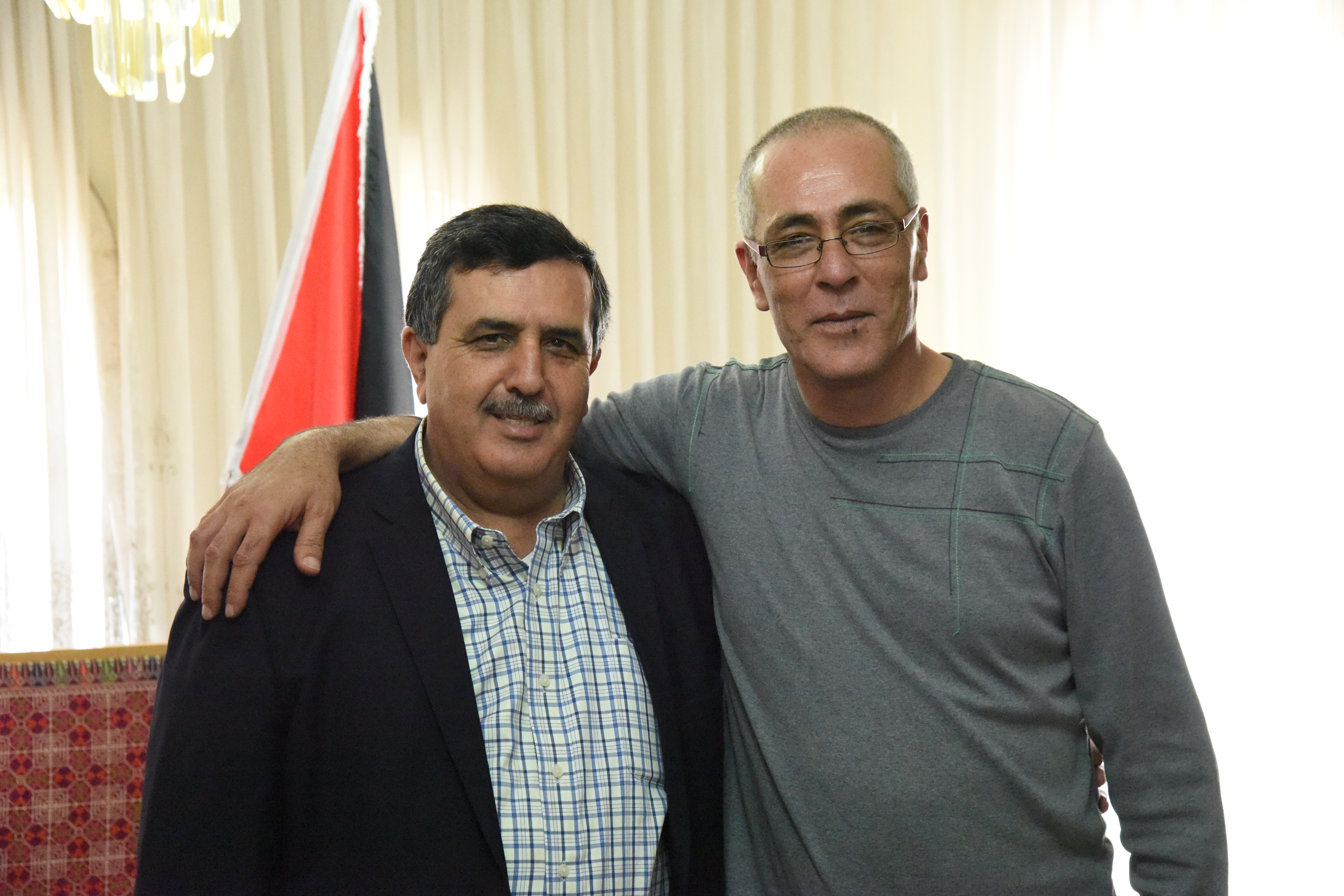 الأمن الوطني وبلدية بيت ساحور وحركة فتح/ زعترة والعديد من الجهات يهنئون رئيس بلدية بيت لحم بمنصبه