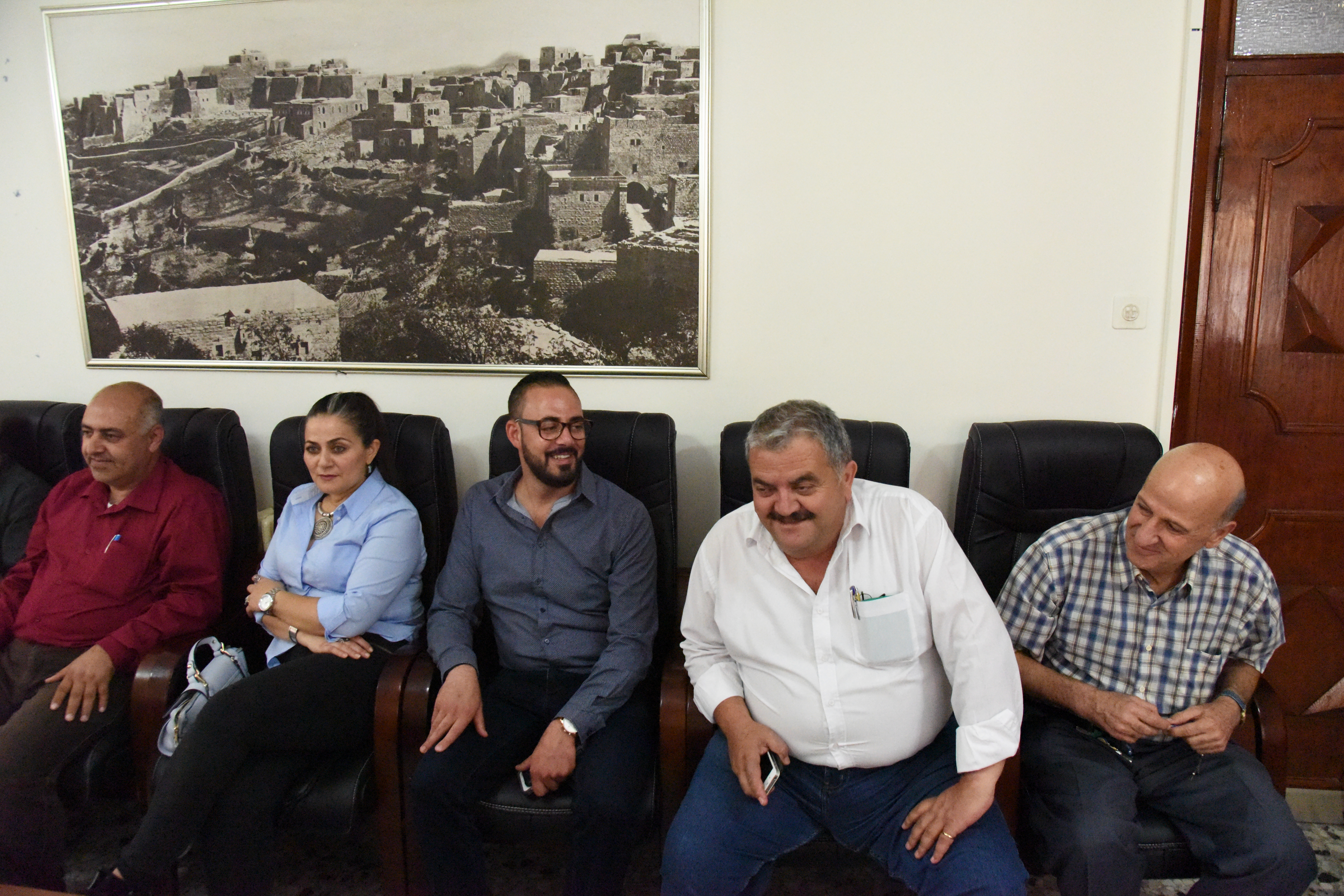 الأمن الوطني وبلدية بيت ساحور وحركة فتح/ زعترة والعديد من الجهات يهنئون رئيس بلدية بيت لحم بمنصبه