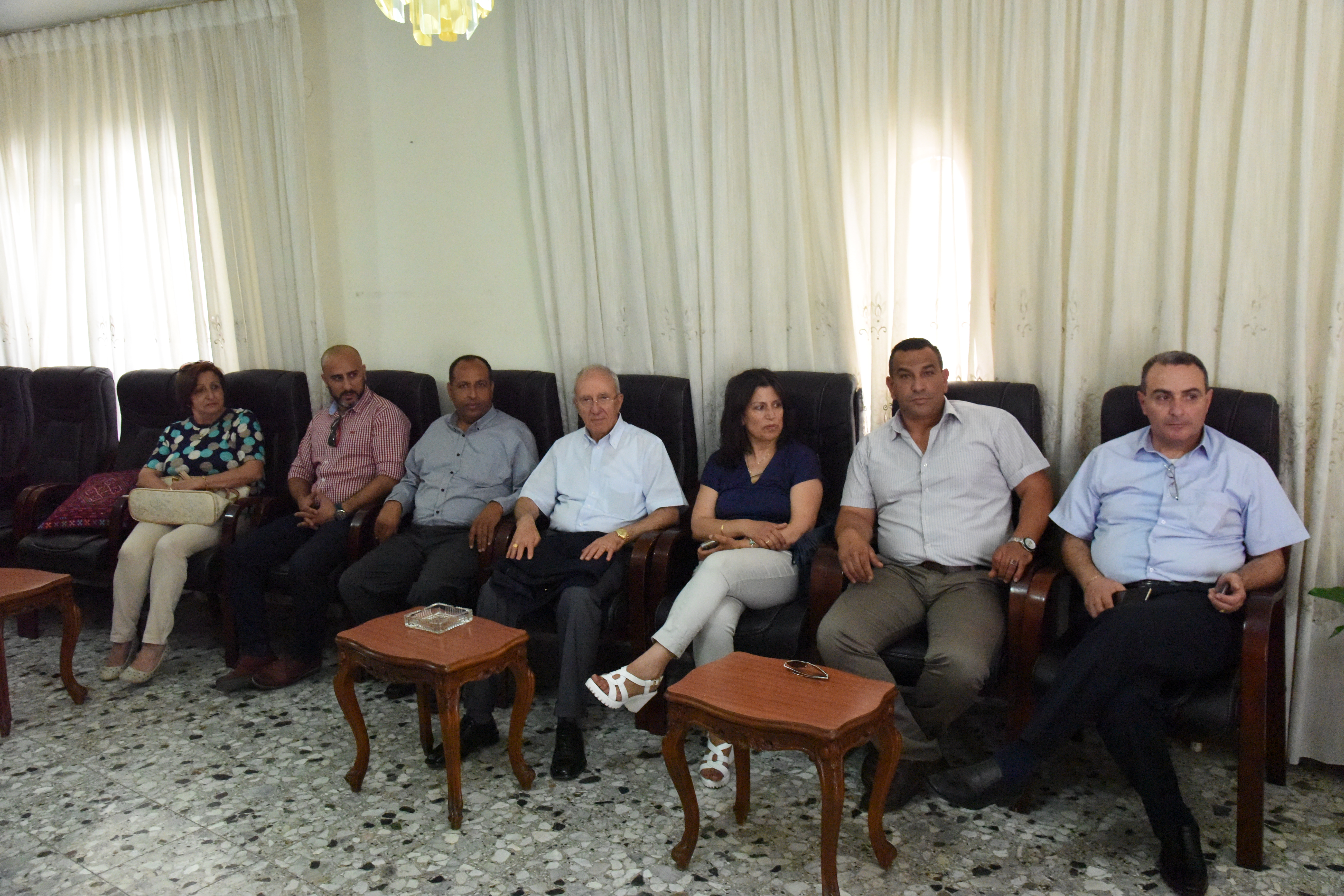 الأمن الوطني وبلدية بيت ساحور وحركة فتح/ زعترة والعديد من الجهات يهنئون رئيس بلدية بيت لحم بمنصبه