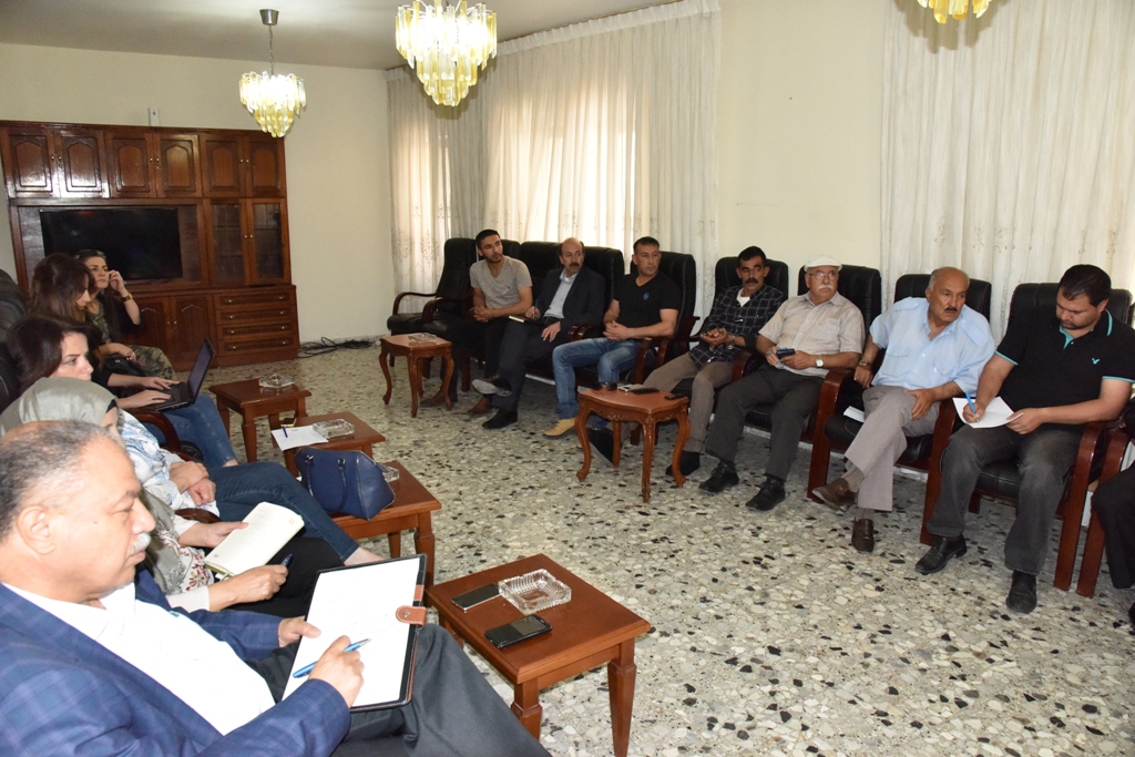 اجتماع في بلدية بيت لحم لإيجاد آليات للتخلص من الآفات والقوارض وحل مشكلة الكلاب ونظافة المحافظة 