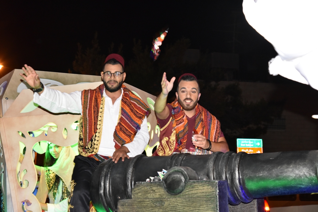 قافلة رمضان تجوب شوارع بيت لحم وتنشر الفرح في شهر الخير 