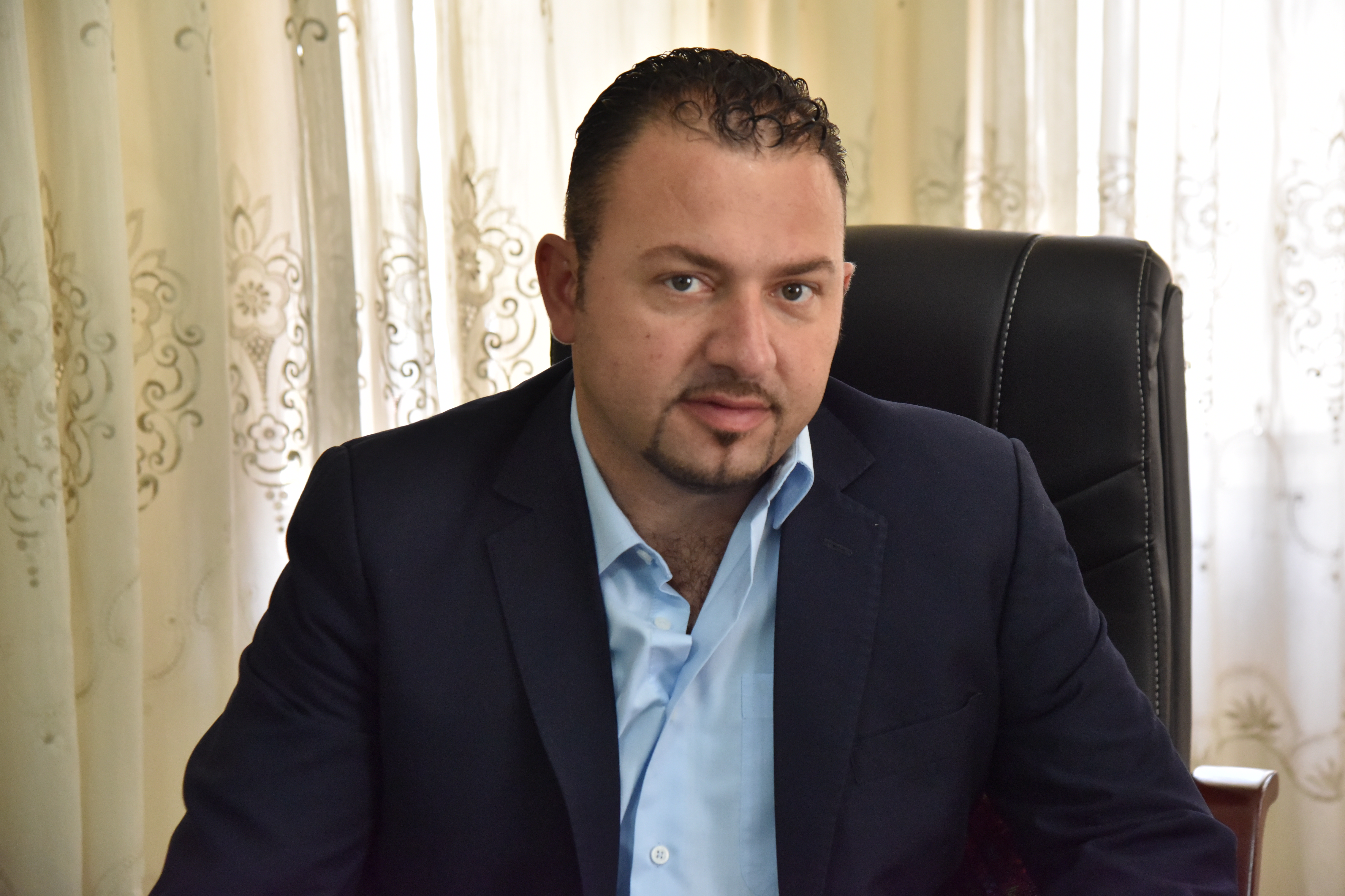 رئيس وأعضاء مجلس بلدية بيت لحم يتبادلون التهاني مع مواطني مدينة بيت لحم والضيوف بمناسبة عيد الفطر السعيد