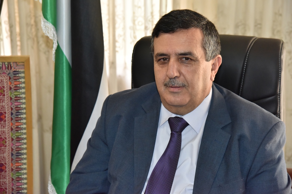 رئيس وأعضاء مجلس بلدية بيت لحم يستقبلون حارس الأراضي المقدسة 