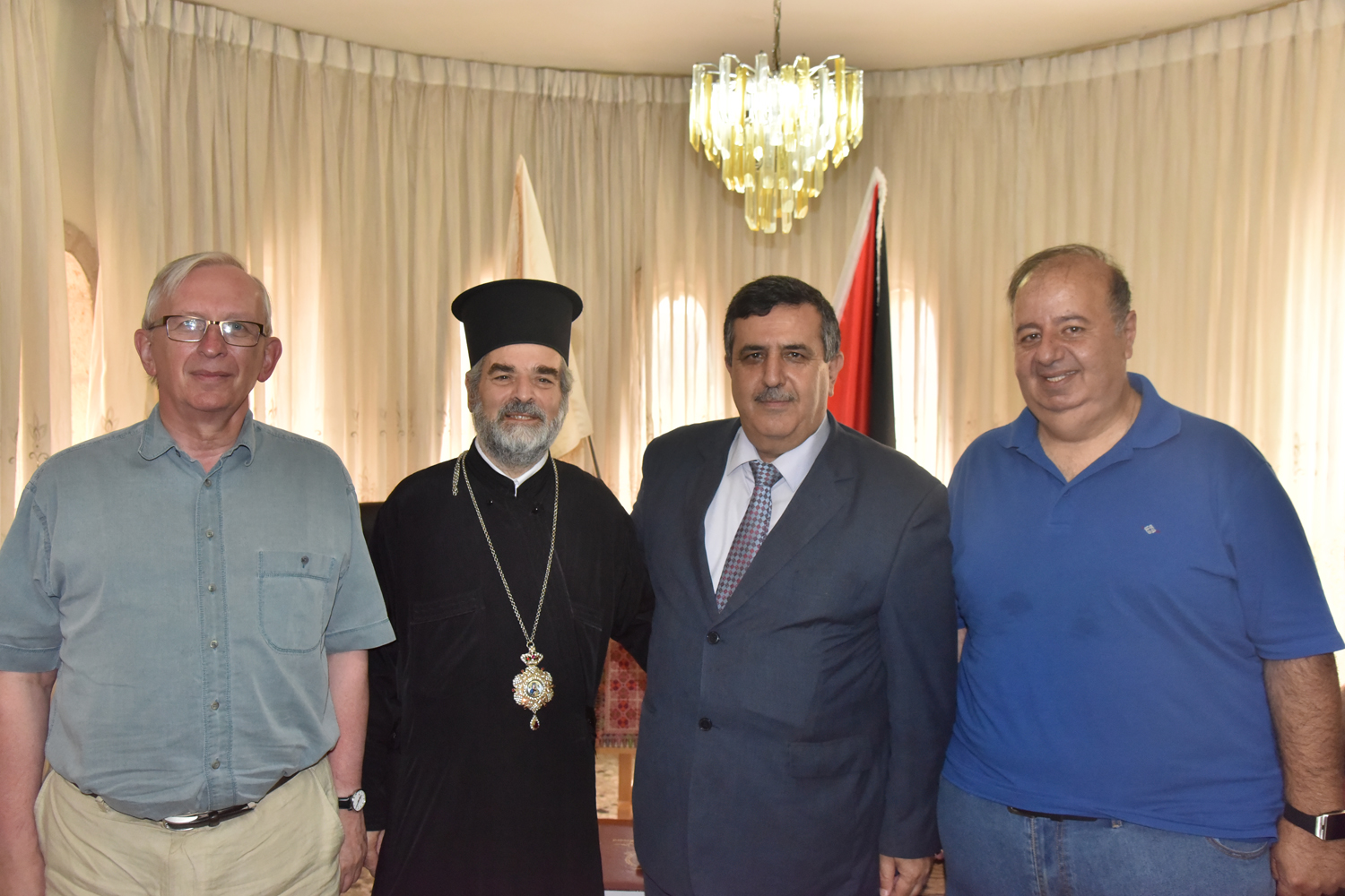 سلمان يستقبل المطران بطرس ملكي والمطران ثيوفانيس والمونسنيور منصور متوكا