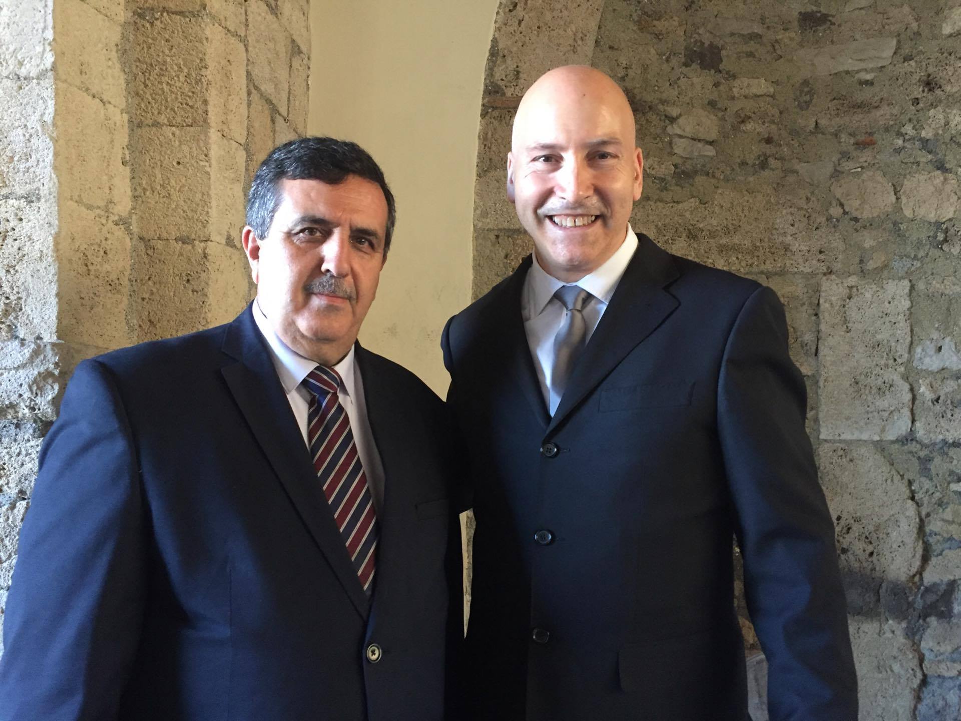 رئيس بلدية بيت لحم المحامي انطون سلمان يتلقى جائزة السلام والثقافة الدولية في إيطاليا