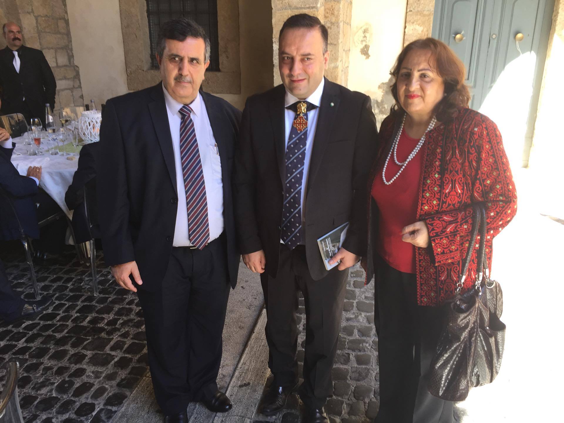 رئيس بلدية بيت لحم المحامي انطون سلمان يتلقى جائزة السلام والثقافة الدولية في إيطاليا