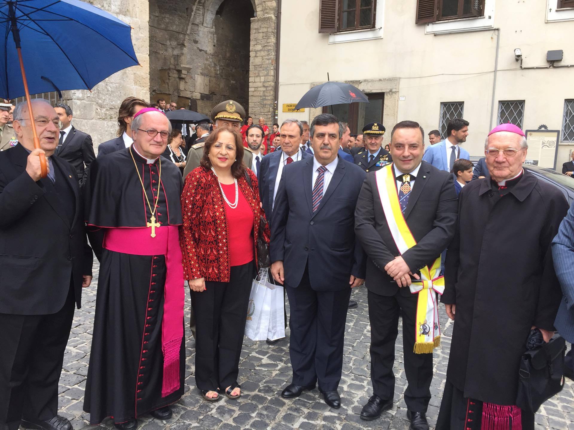 رئيس بلدية بيت لحم المحامي انطون سلمان يتلقى جائزة السلام والثقافة الدولية في إيطاليا