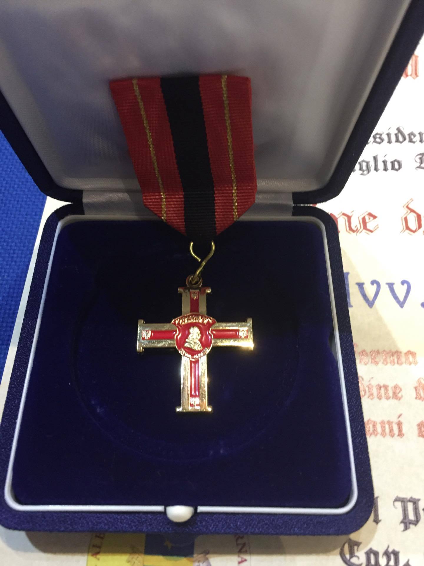 رئيس بلدية بيت لحم المحامي انطون سلمان يتلقى جائزة السلام والثقافة الدولية في إيطاليا