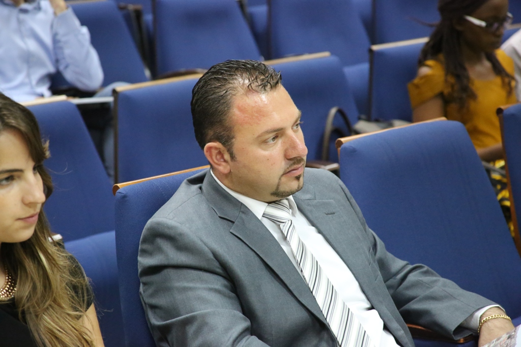 نائب رئيس البلدية يشارك في افتتاح الدورة الصيفية الخاصة بالتنمية والثقافات  في جامعة بيت لحم ويستقبل مدير شبكة التعاون والتنمية وعميد كلية إدارة الأعمال 