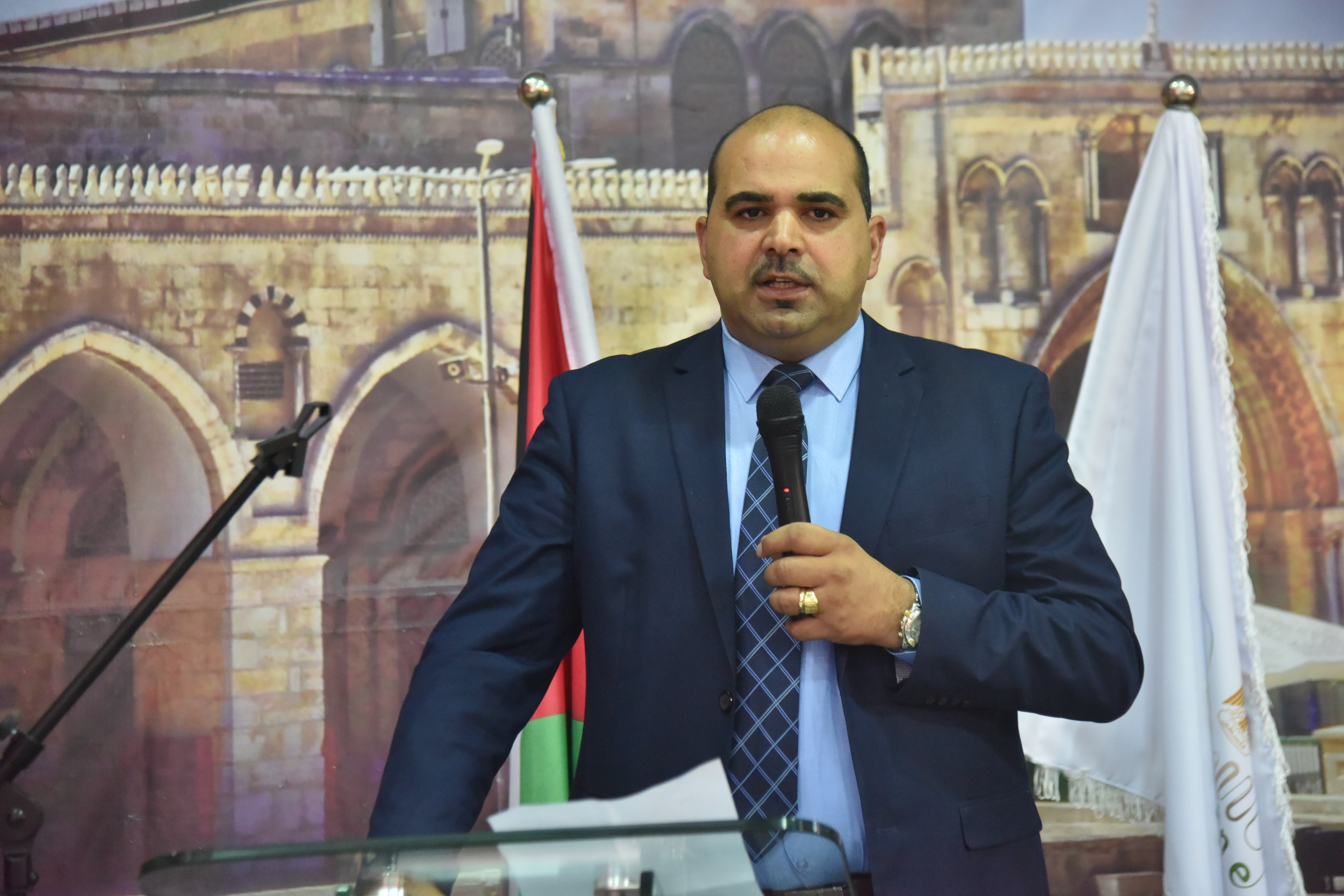 معايعة وسلمان يطلقان كتاب دليل بيت لحم المصور