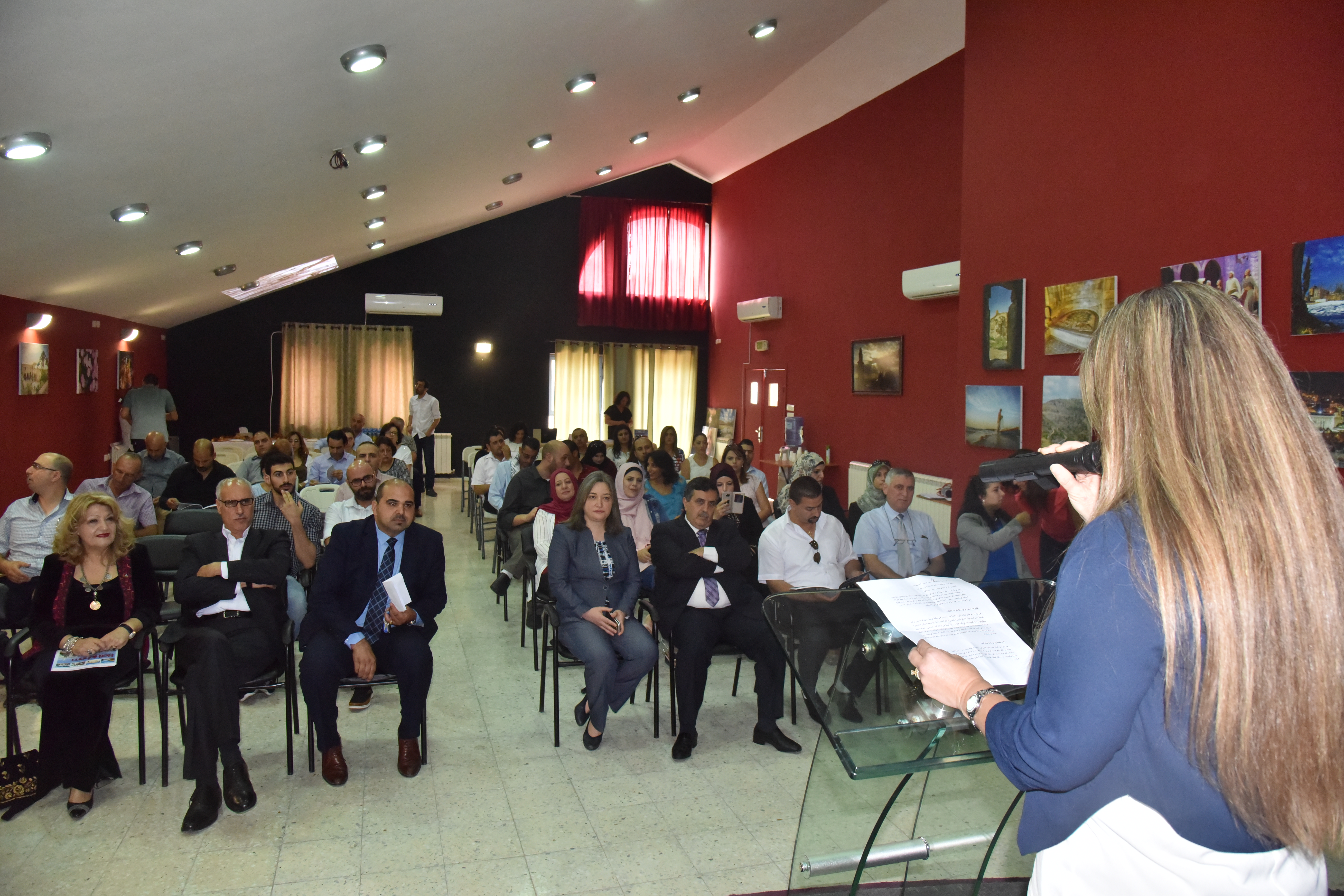 معايعة وسلمان يطلقان كتاب دليل بيت لحم المصور