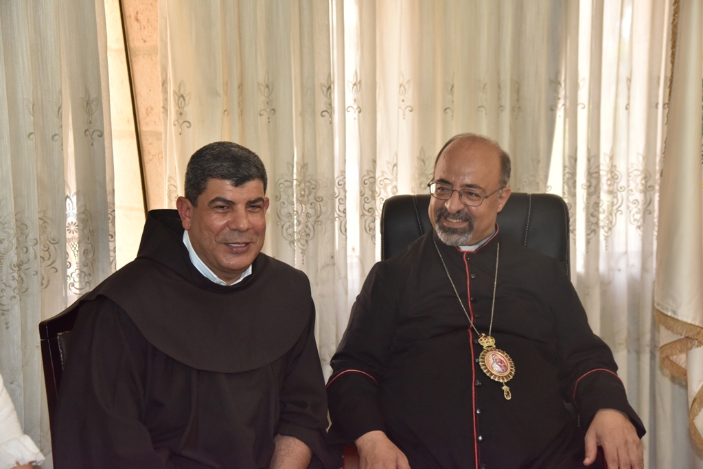 رئيس وأعضاء مجلس بلدية بيت لحم يستقبلون بطريرك الأقباط الكاثوليك في مصر والأب فلتس والوفد الإيطالي المرافق 