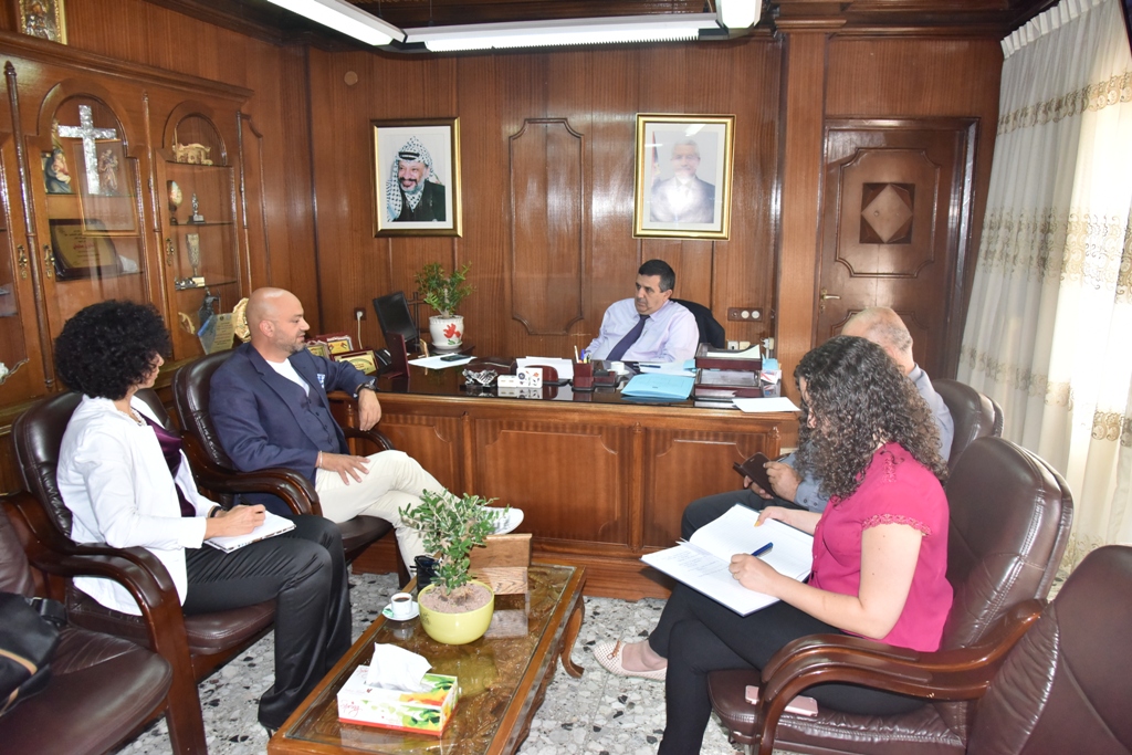  سلمان يستقبل الأمين العام للمنظمة الشرق أوسطية للسياحة ومدير جهاز المخابرات في محافظة بيت لحم ووفدا أميركيا ممثلا عن National Prayer Breakfast 