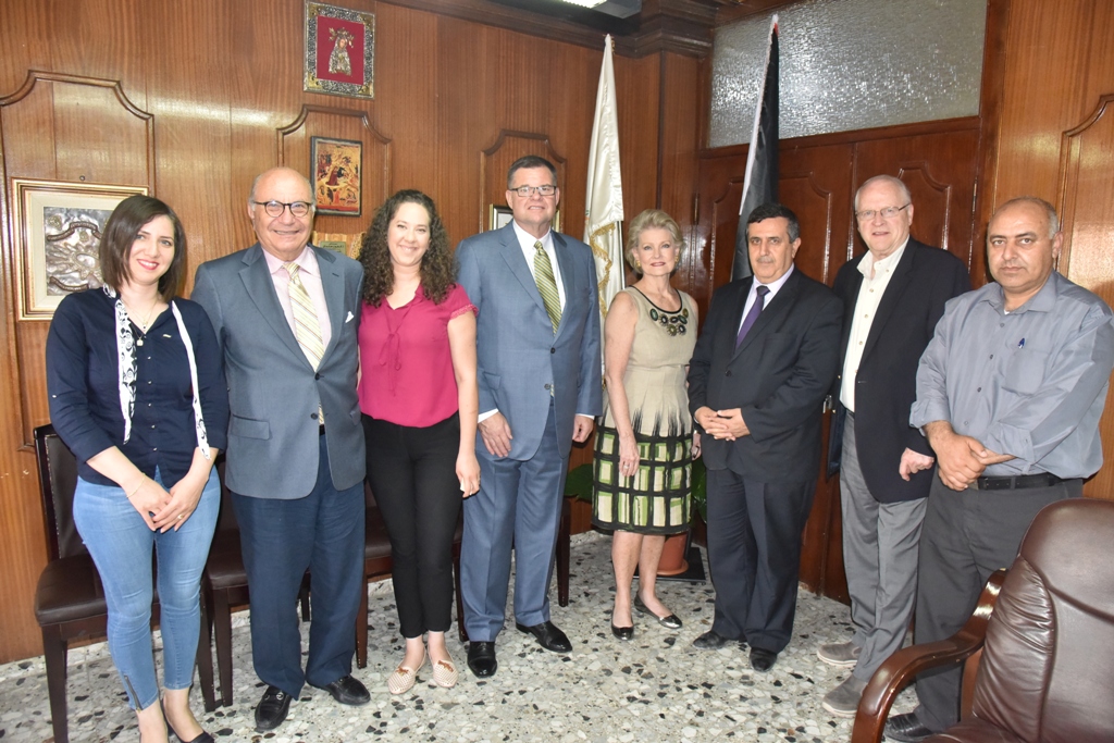  سلمان يستقبل الأمين العام للمنظمة الشرق أوسطية للسياحة ومدير جهاز المخابرات في محافظة بيت لحم ووفدا أميركيا ممثلا عن National Prayer Breakfast 