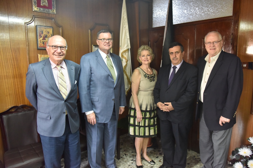  سلمان يستقبل الأمين العام للمنظمة الشرق أوسطية للسياحة ومدير جهاز المخابرات في محافظة بيت لحم ووفدا أميركيا ممثلا عن National Prayer Breakfast 