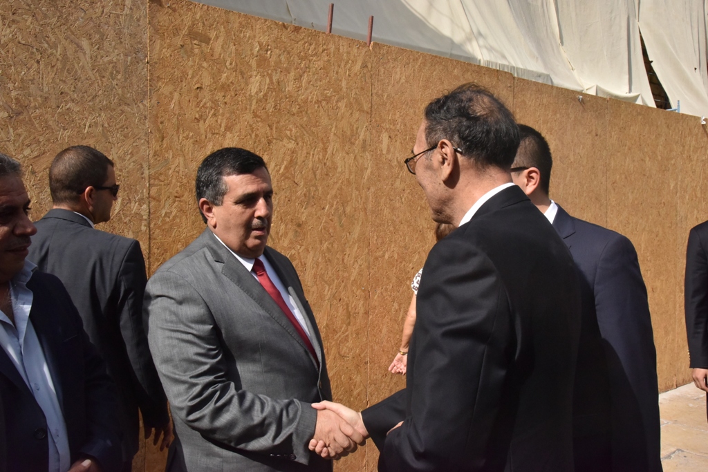 سلمان يشارك في إستقبال نائب رئيس البرلمان الصيني ويرافقه في جولته إلى كنيسة المهد ويستقبل وفدا برلمانيا مكسيكيا في دار البلدية