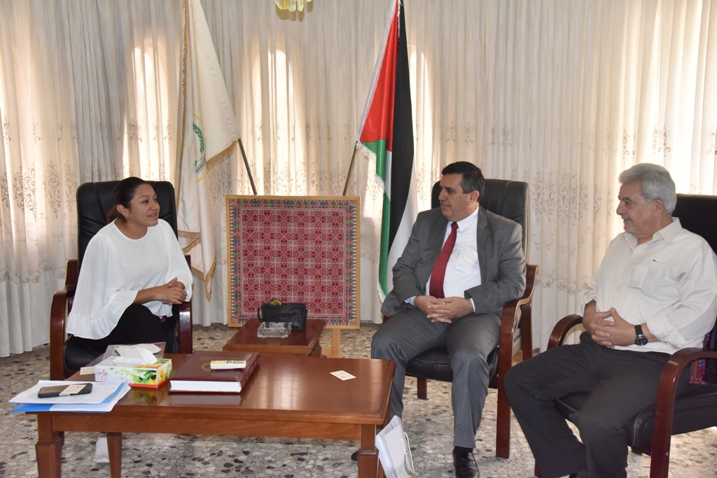 سلمان يشارك في إستقبال نائب رئيس البرلمان الصيني ويرافقه في جولته إلى كنيسة المهد ويستقبل وفدا برلمانيا مكسيكيا في دار البلدية