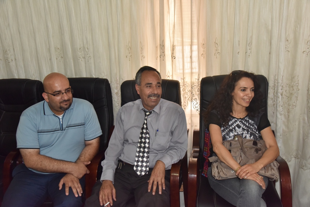 رئيس بلدية بيت لحم يستقبل مديرة وطاقم مستشفى بيت جالا الحكومي 