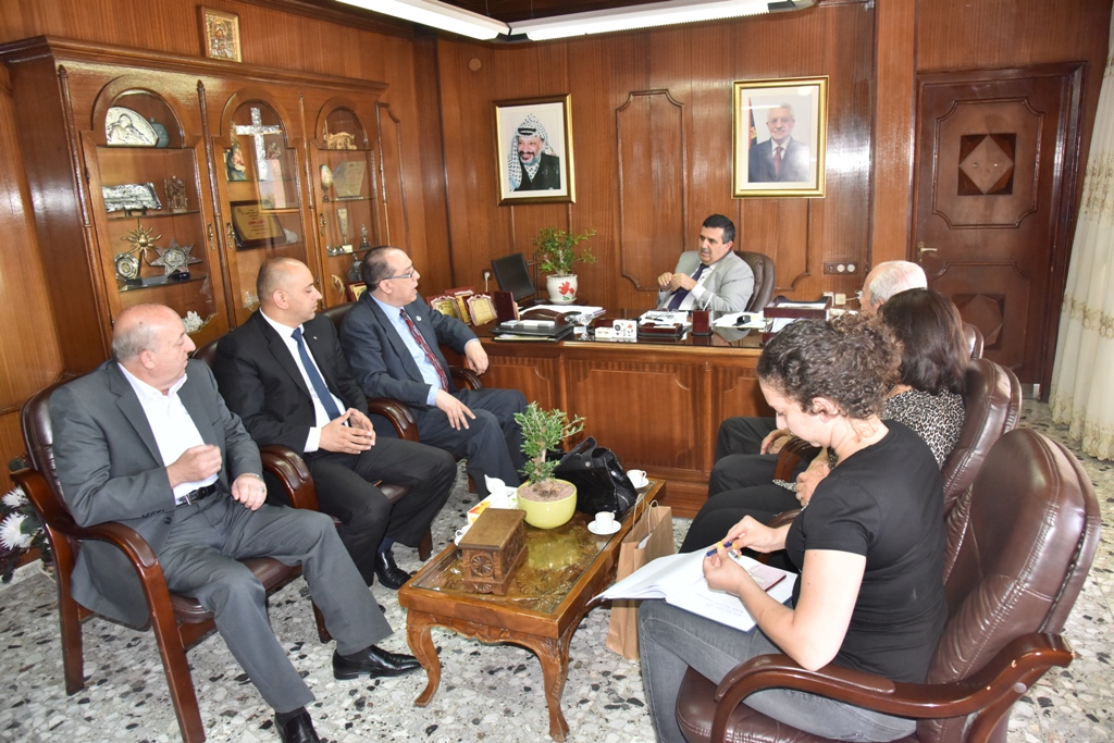 سلمان يستقبل عضو مجلس مدن التآخي في واشنطن جوني ضبيط 