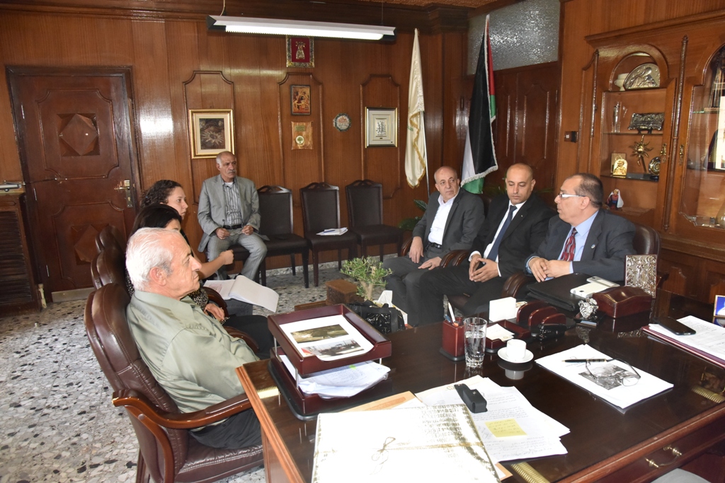 سلمان يستقبل عضو مجلس مدن التآخي في واشنطن جوني ضبيط 