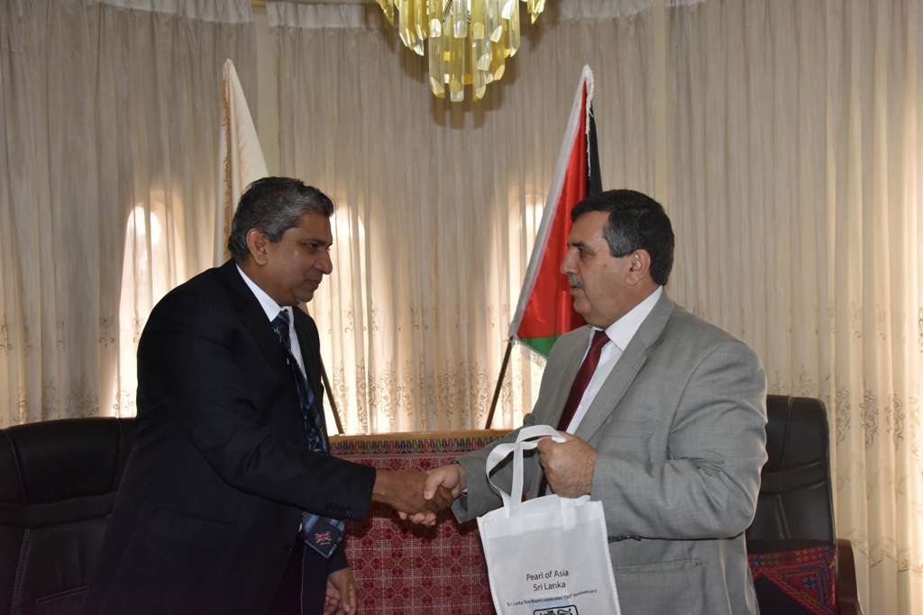 رئيس بلدية بيت لحم يستقبل ممثل سريلانكا لدى دولة فلسطين 