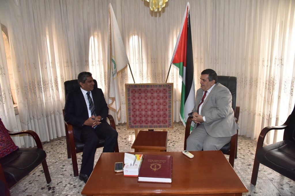 رئيس بلدية بيت لحم يستقبل ممثل سريلانكا لدى دولة فلسطين 