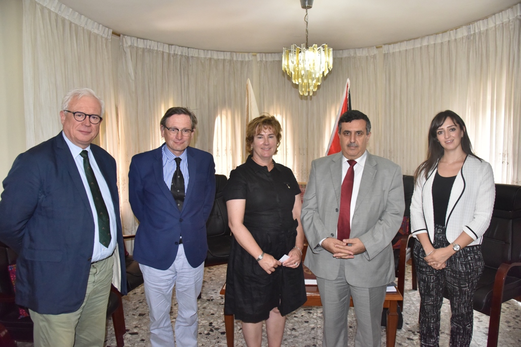 لقاء يجمع بين رئيس بلدية بيت لحم وسفيرة منظمة مالطا ذات السيادة