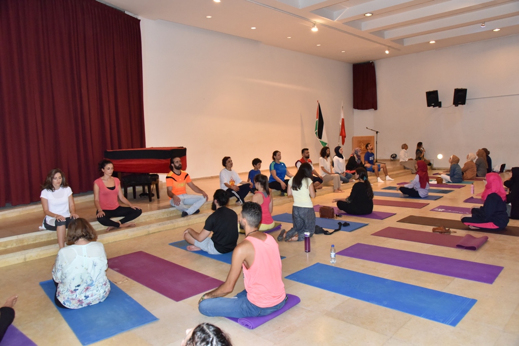 فعالية لليوغا في مركز السلام  تحت رعاية بلدية بيت لحم ومكتب ممثلية مالطا وبالتعاون مع مركز بيت الشمس  