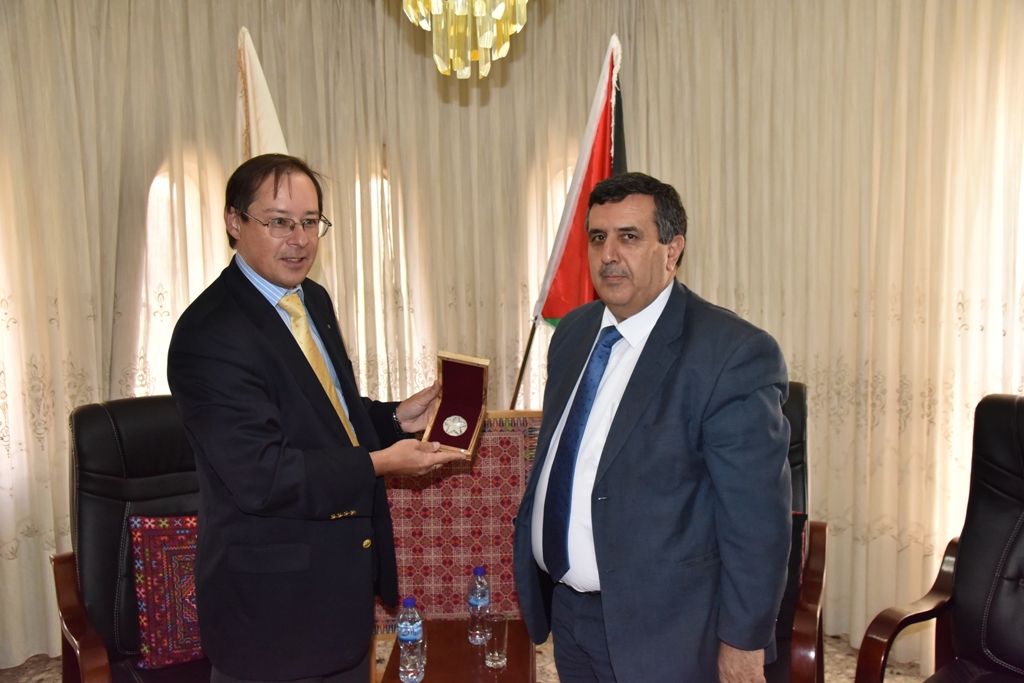 رئيس بلدية بيت لحم يستقبل ممثل جمهورية روسيا الإتحادية 